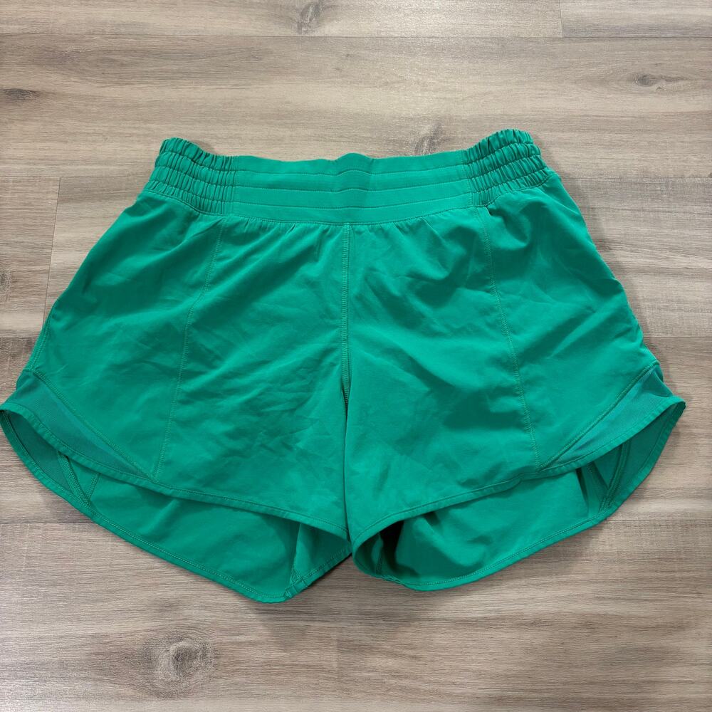Lululemon Hotty Hot High-Rise Lined Short 4" Kelly Green Women Size 6